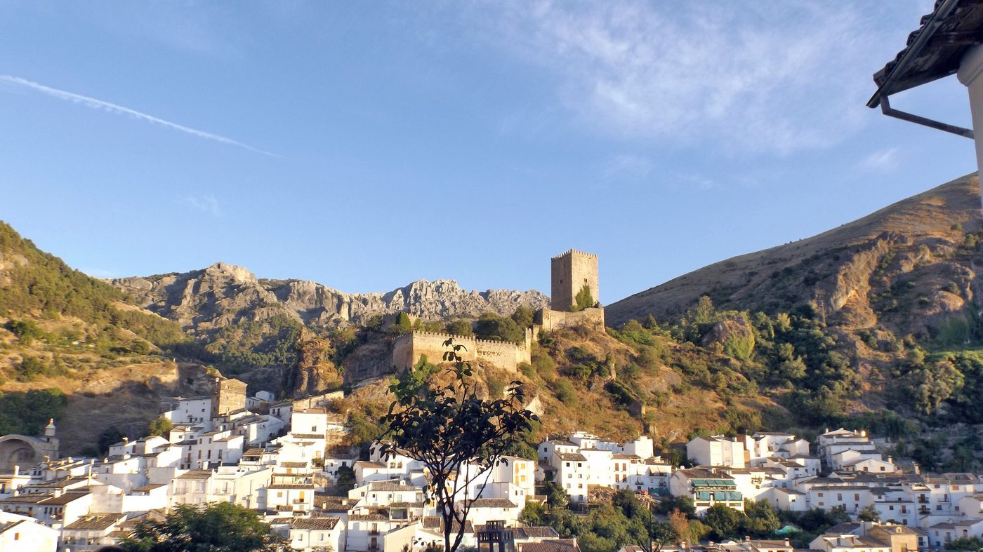 Castillo de la Yedra y vistas de Cazorla